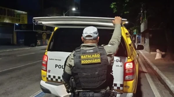 O caso reforça a importância das ações ostensivas, já que abordagens de rotina frequentemente resultam na captura de foragidos.