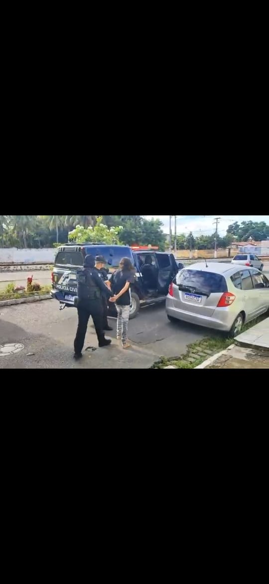 Segundo a Polícia Civil, até o momento 14 pessoas foram presas. Uma delas também foi autuada em flagrante pelo crime de tráfico de drogas.